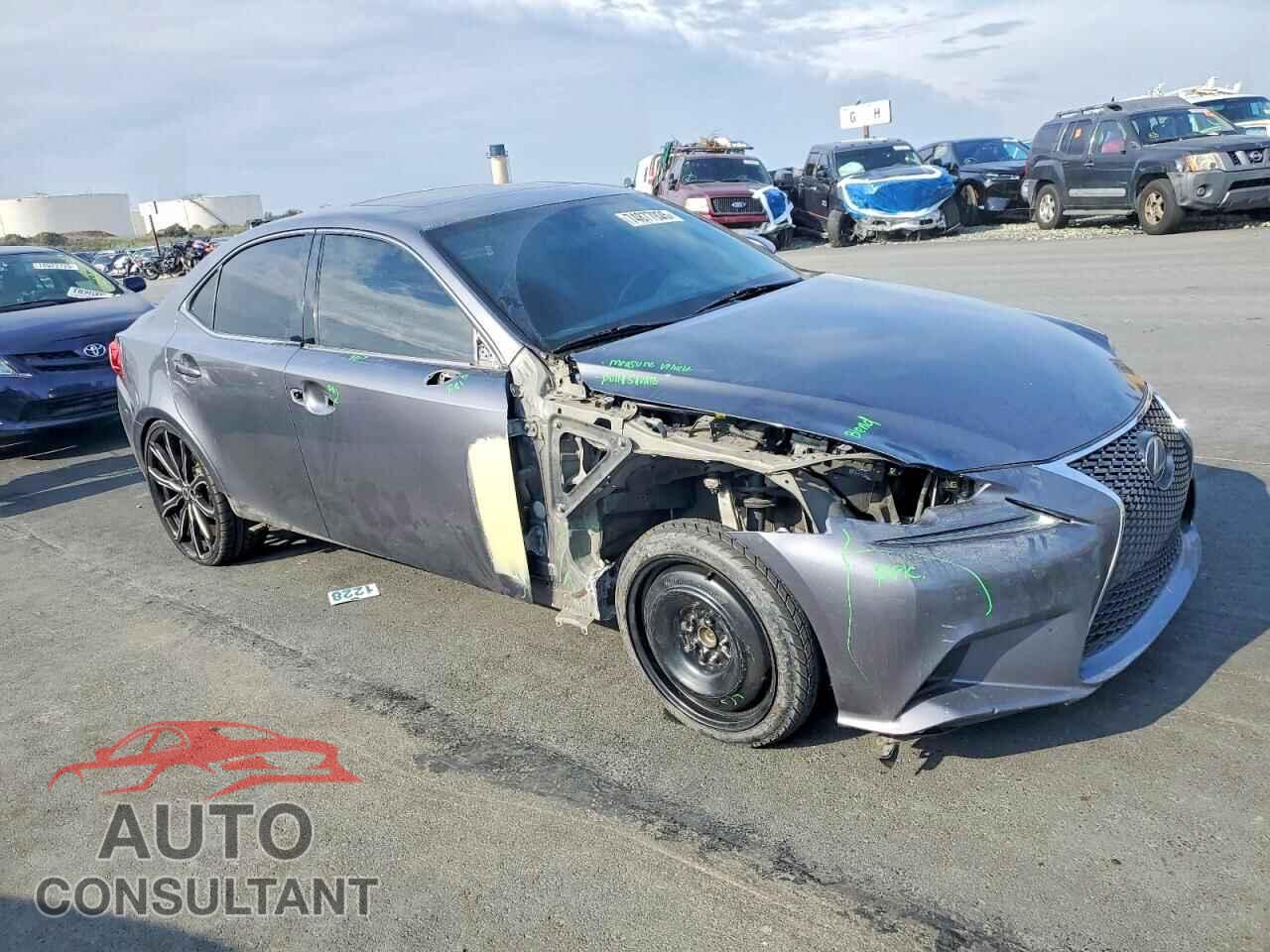 LEXUS IS 2015 - JTHBE1D27F5015942