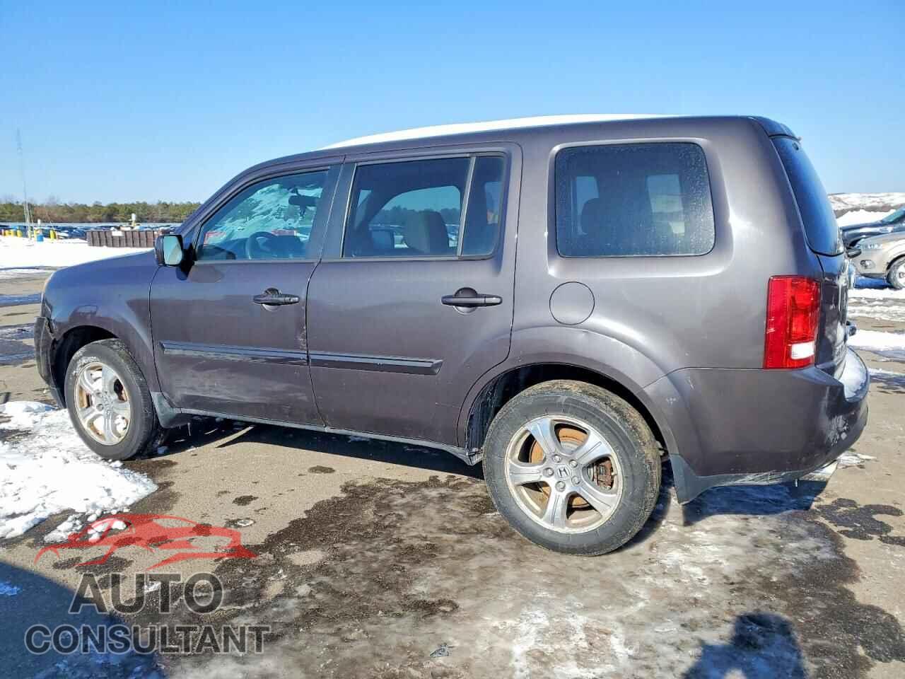 HONDA PILOT 2013 - 5FNYF4H48DB020360