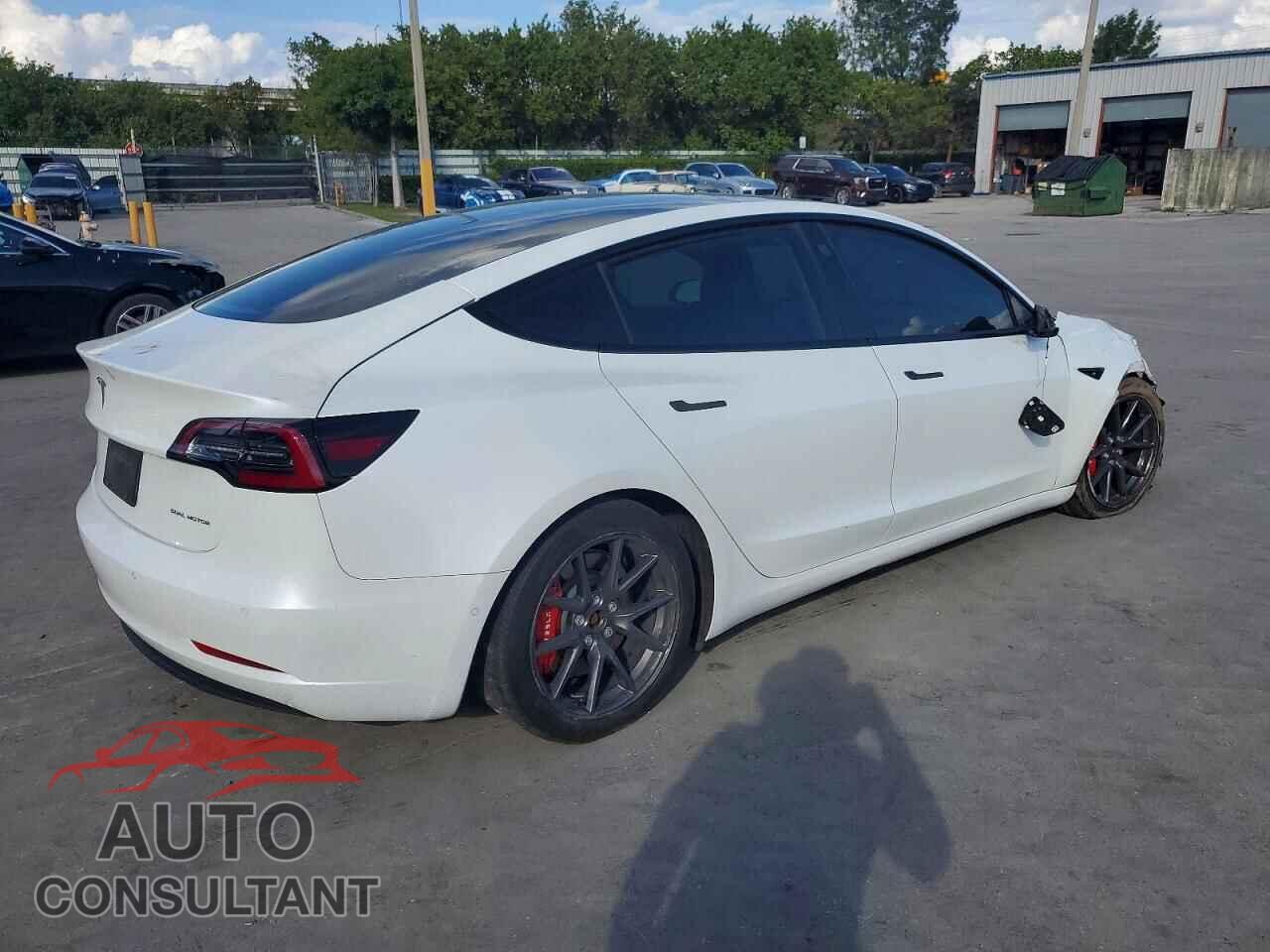 TESLA MODEL 3 2022 - 5YJ3E1EB7NF172839