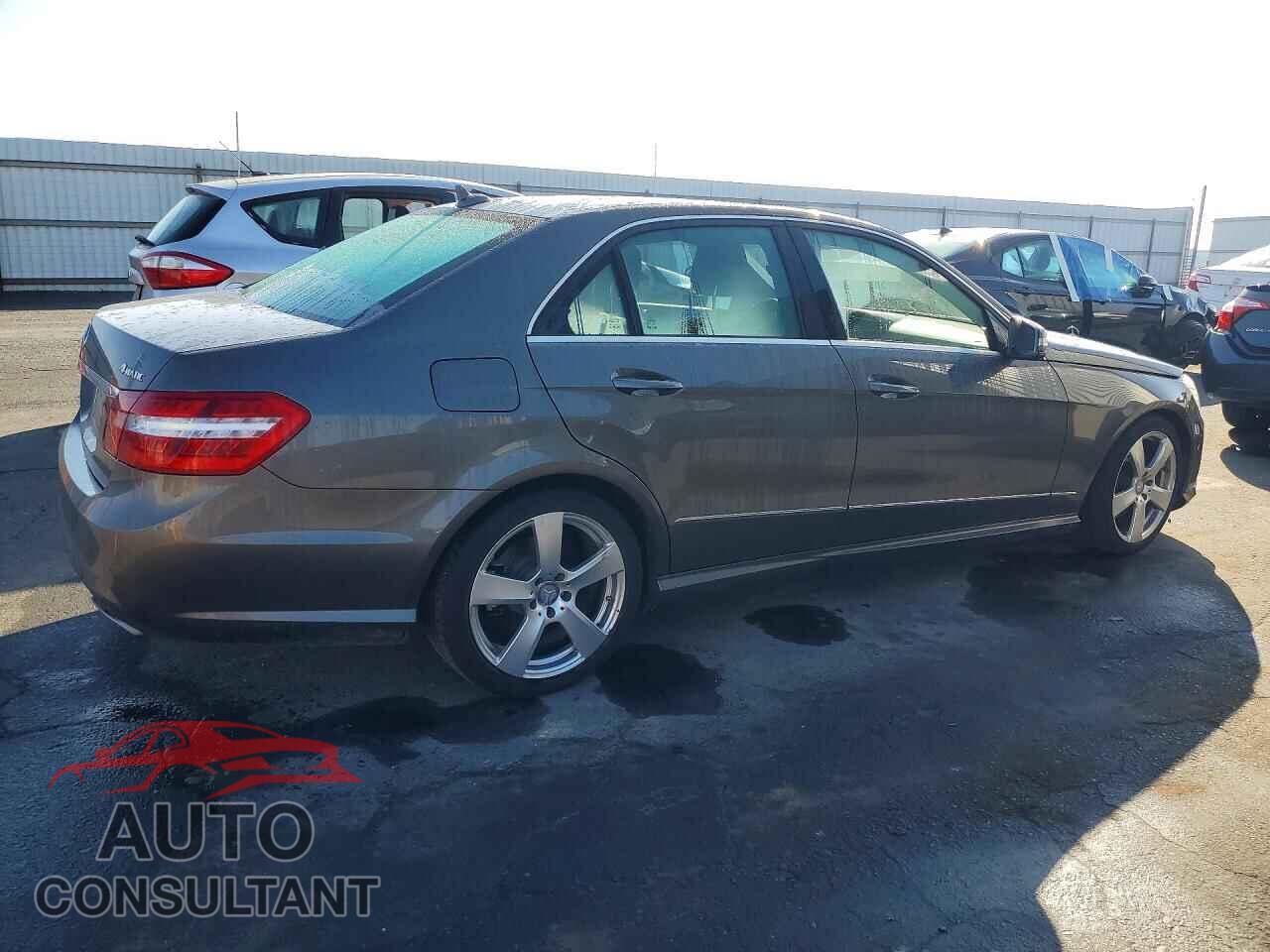 MERCEDES-BENZ E-CLASS 2011 - WDDHF8HB4BA464711