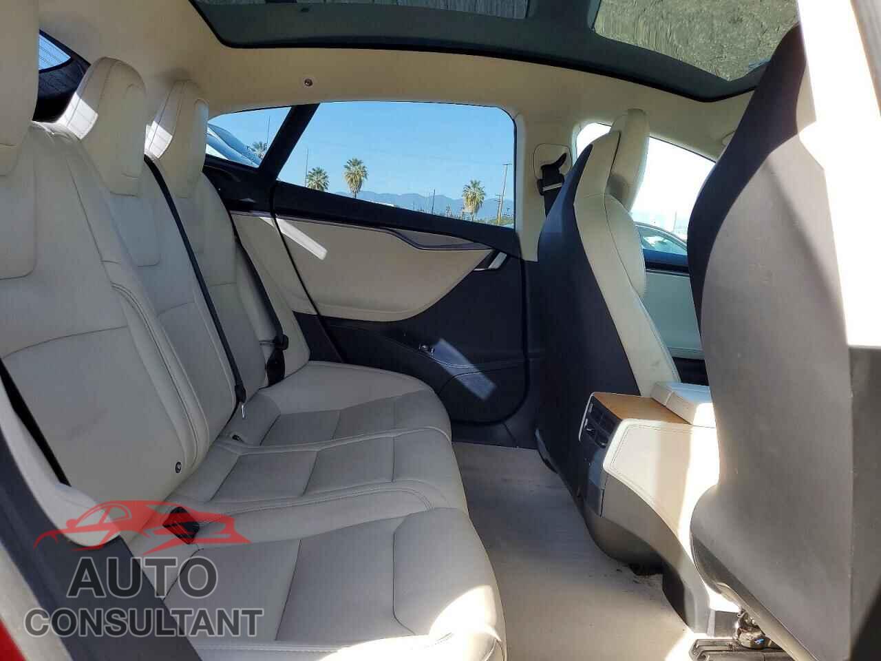 TESLA MODEL S 2018 - 5YJSA1E23JF284832