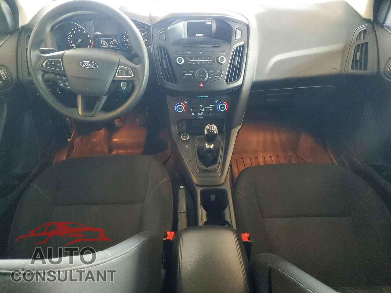 FORD FOCUS 2017 - 1FADP3FE4HL285223