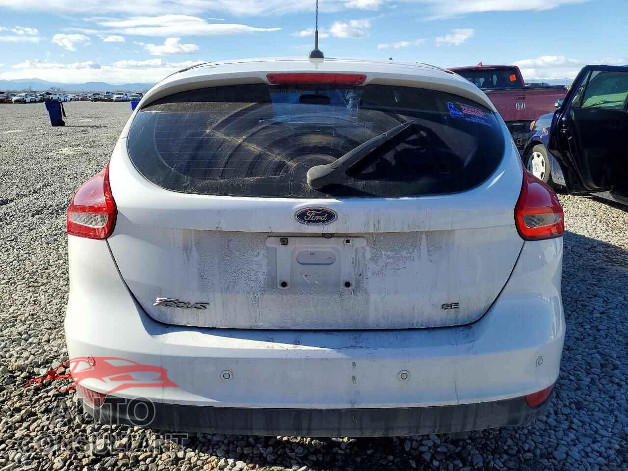FORD FOCUS 2016 - 1FADP3K28GL405941