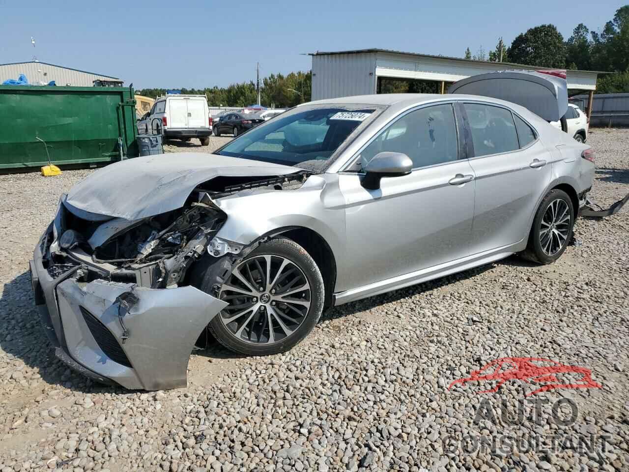 TOYOTA CAMRY 2018 - 4T1B11HKXJU639705