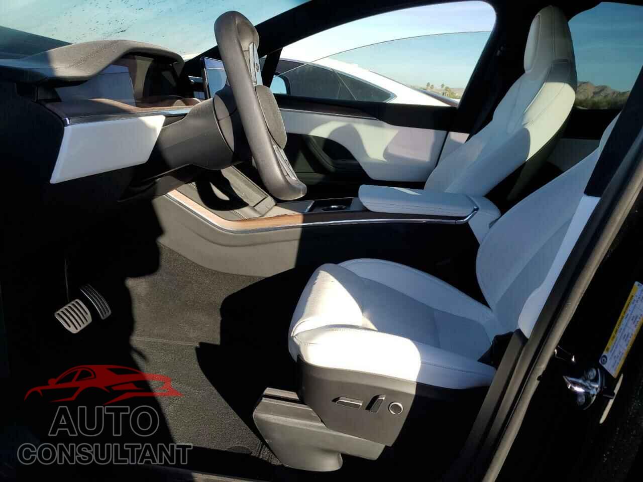 TESLA MODEL X 2023 - 7SAXCAE50PF368175