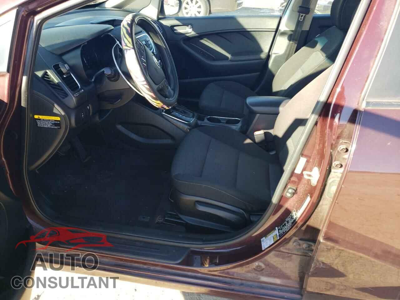 KIA FORTE 2018 - 3KPFK4A77JE211325