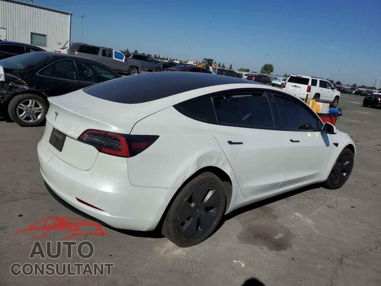TESLA MODEL 3 2022 - 5YJ3E1EA2NF354701