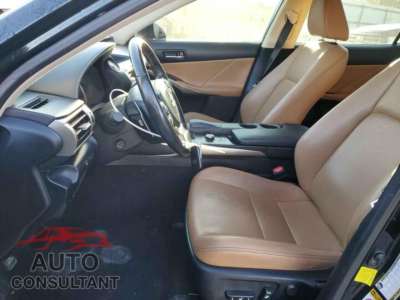 LEXUS IS 2016 - JTHBE1D28G5026000