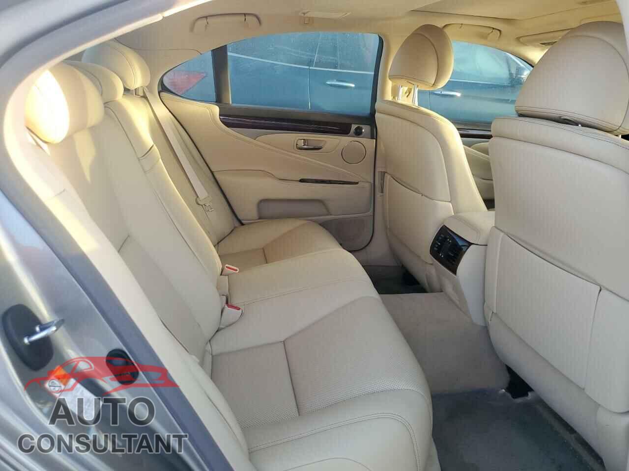 LEXUS LS460 2017 - JTHBL5EF5H5144909