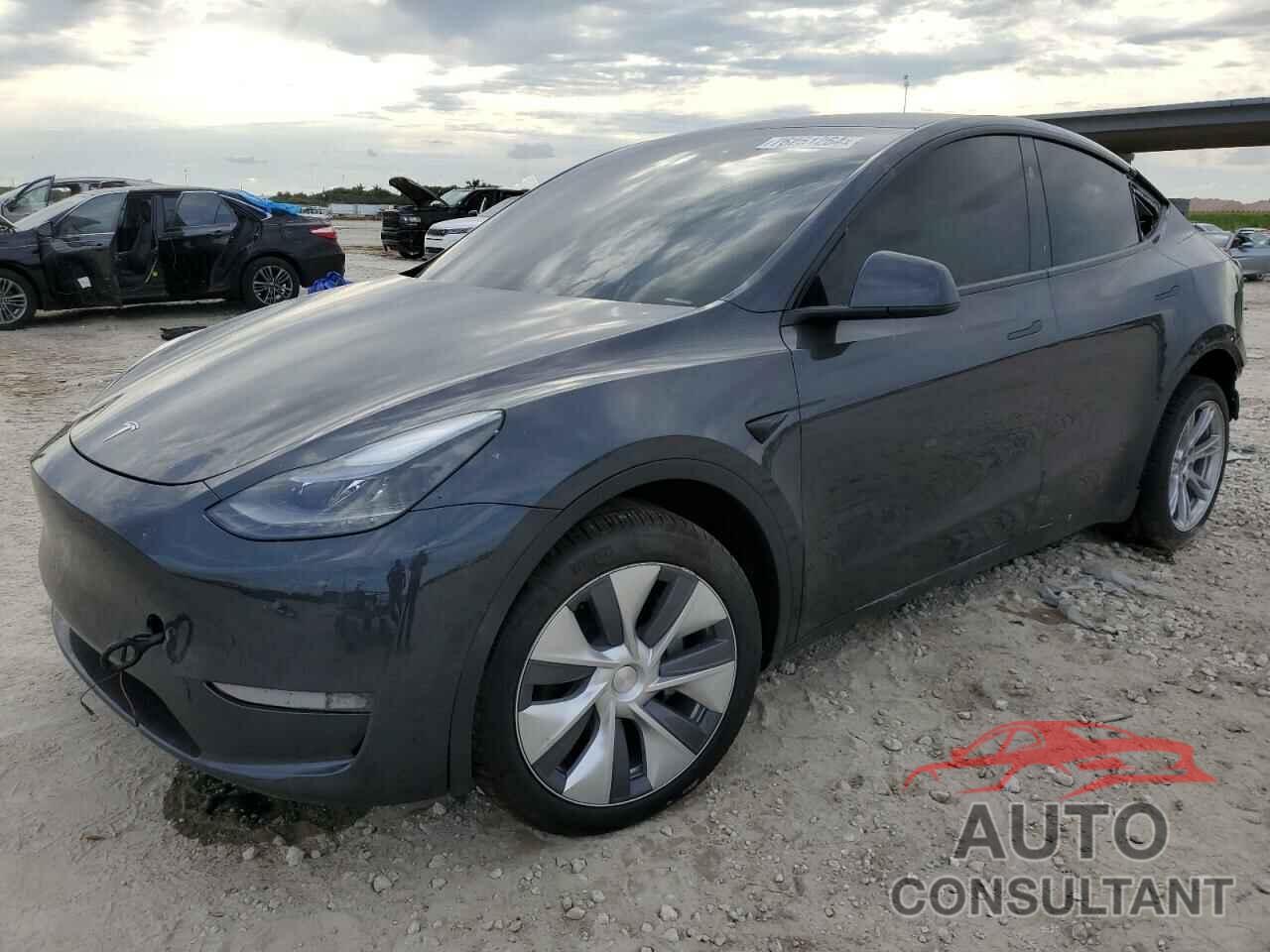 TESLA MODEL Y 2024 - 7SAYGDEE7RA231096