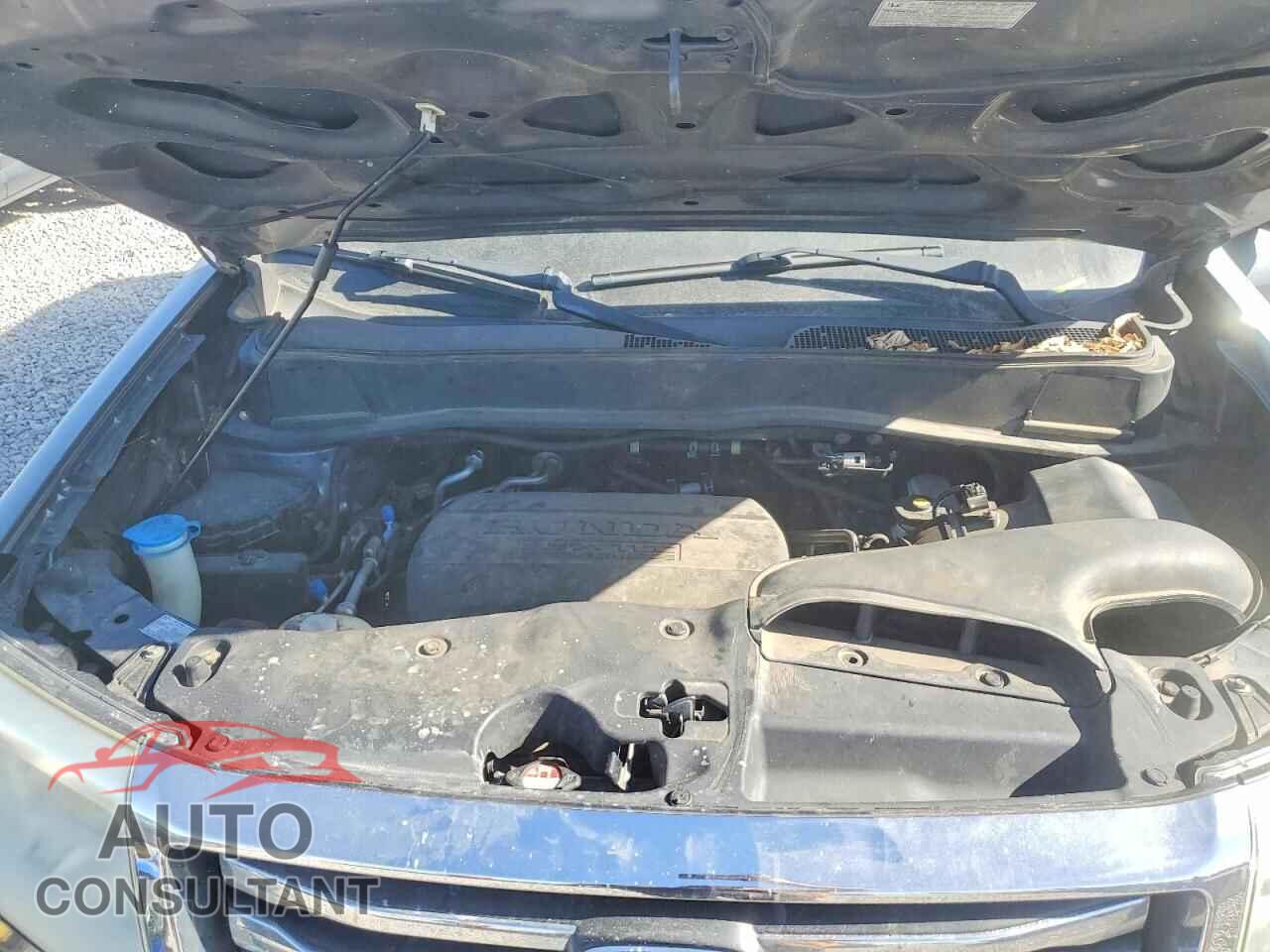 HONDA PILOT 2013 - 5FNYF4H51DB005577