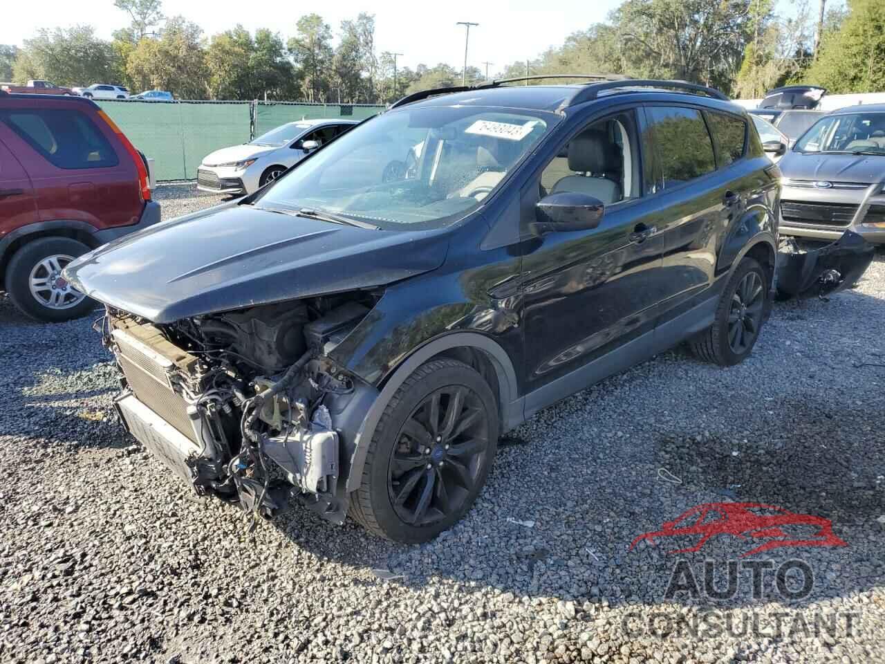 FORD ESCAPE 2017 - 1FMCU0GD4HUC60296