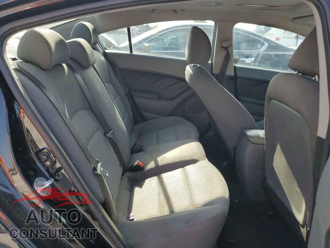 KIA FORTE 2017 - 3KPFK4A73HE123771