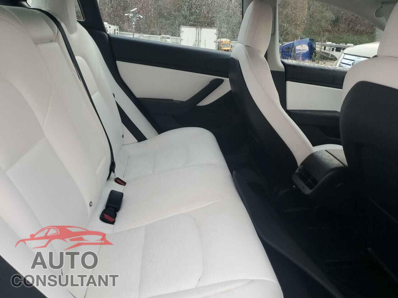 TESLA MODEL 3 2018 - 5YJ3E1EB3JF111904
