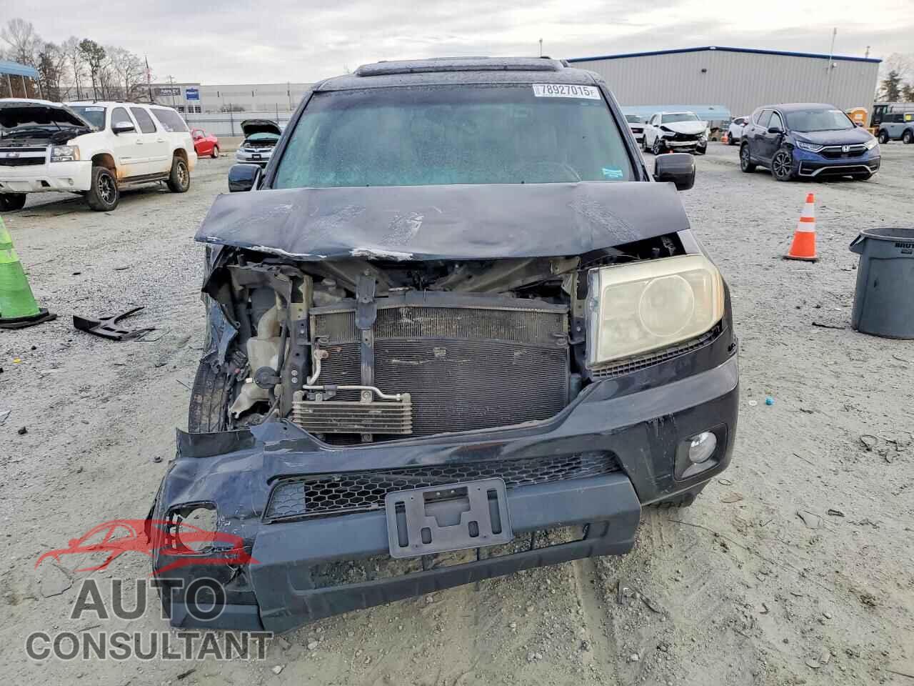 HONDA PILOT 2011 - 5FNYF4H73BB017633