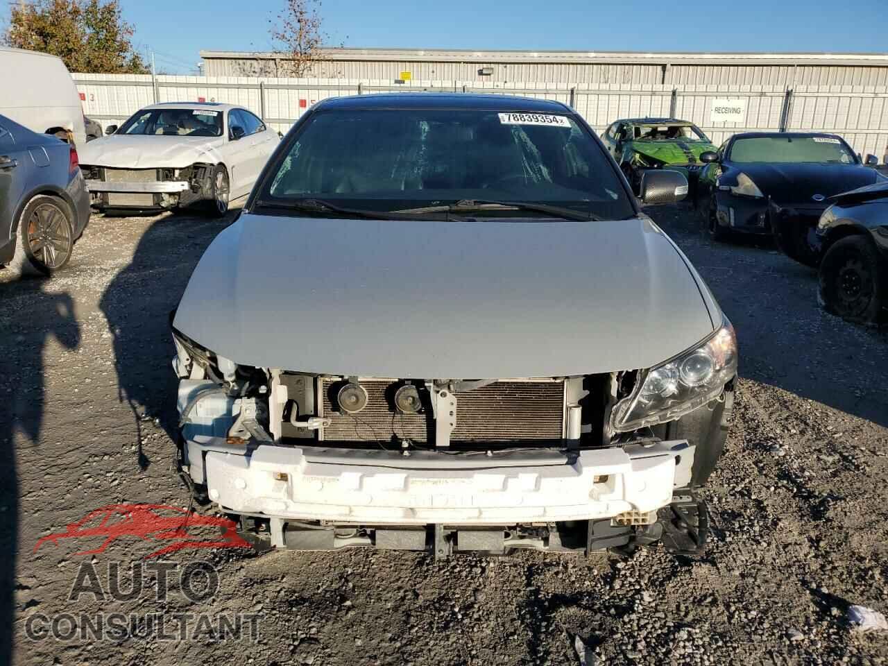 TOYOTA SCION 2013 - JTKJF5C76D3047295