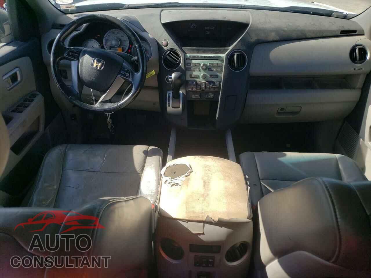 HONDA PILOT 2011 - 5FNYF4H52BB042022