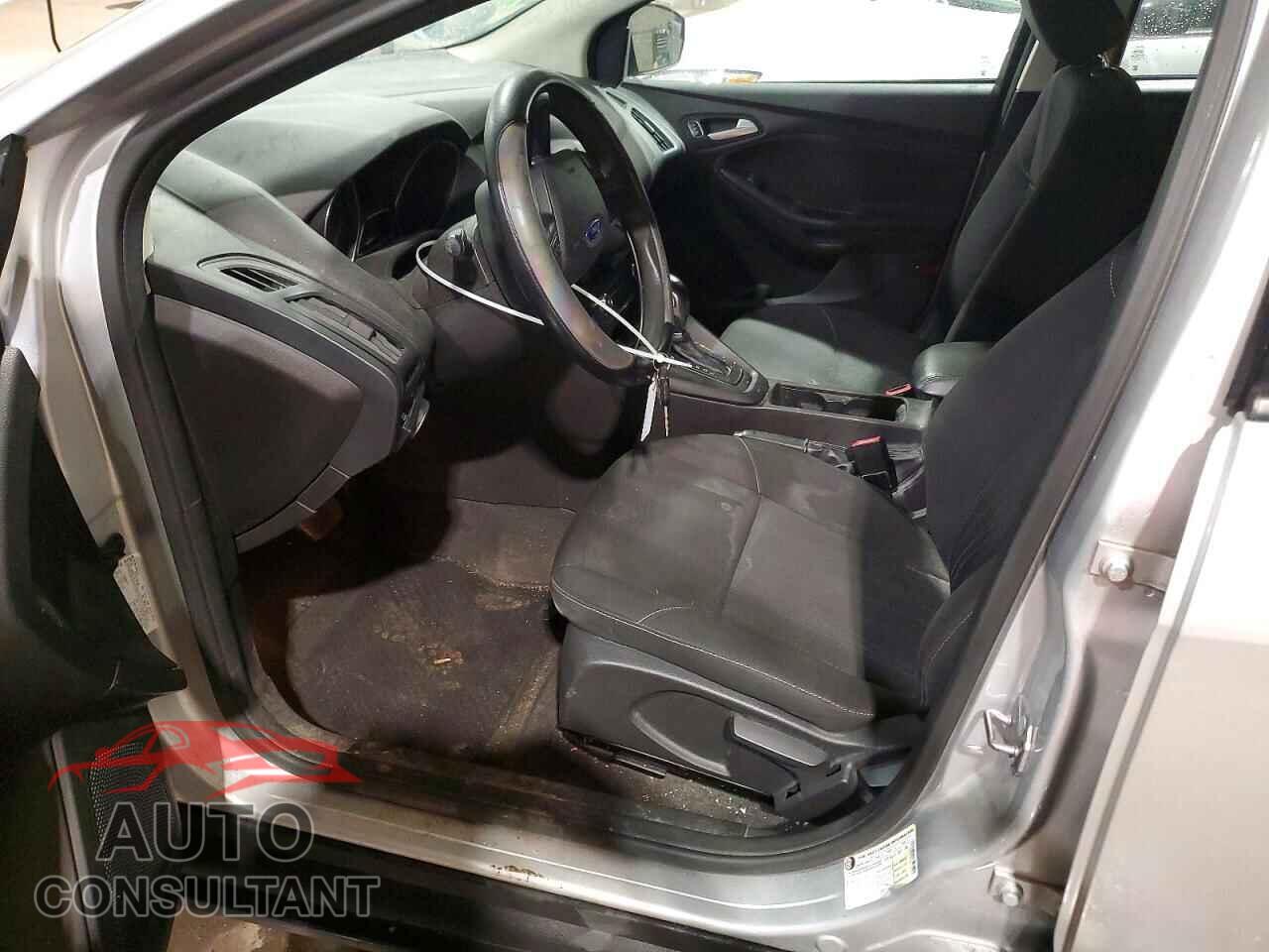 FORD FOCUS 2016 - 1FADP3K2XGL345077