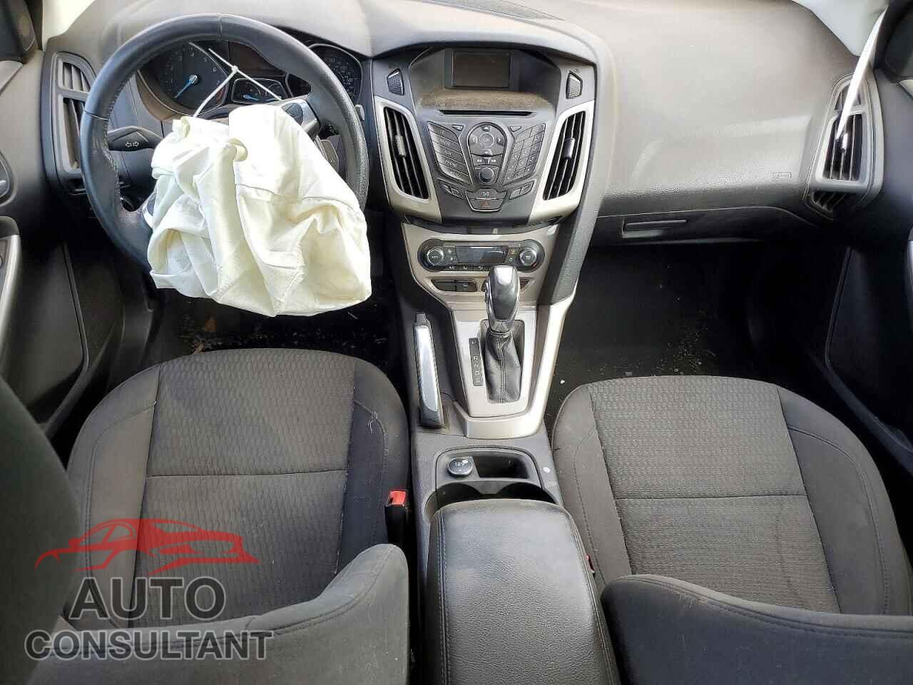 FORD FOCUS 2012 - 1FAHP3H28CL196333