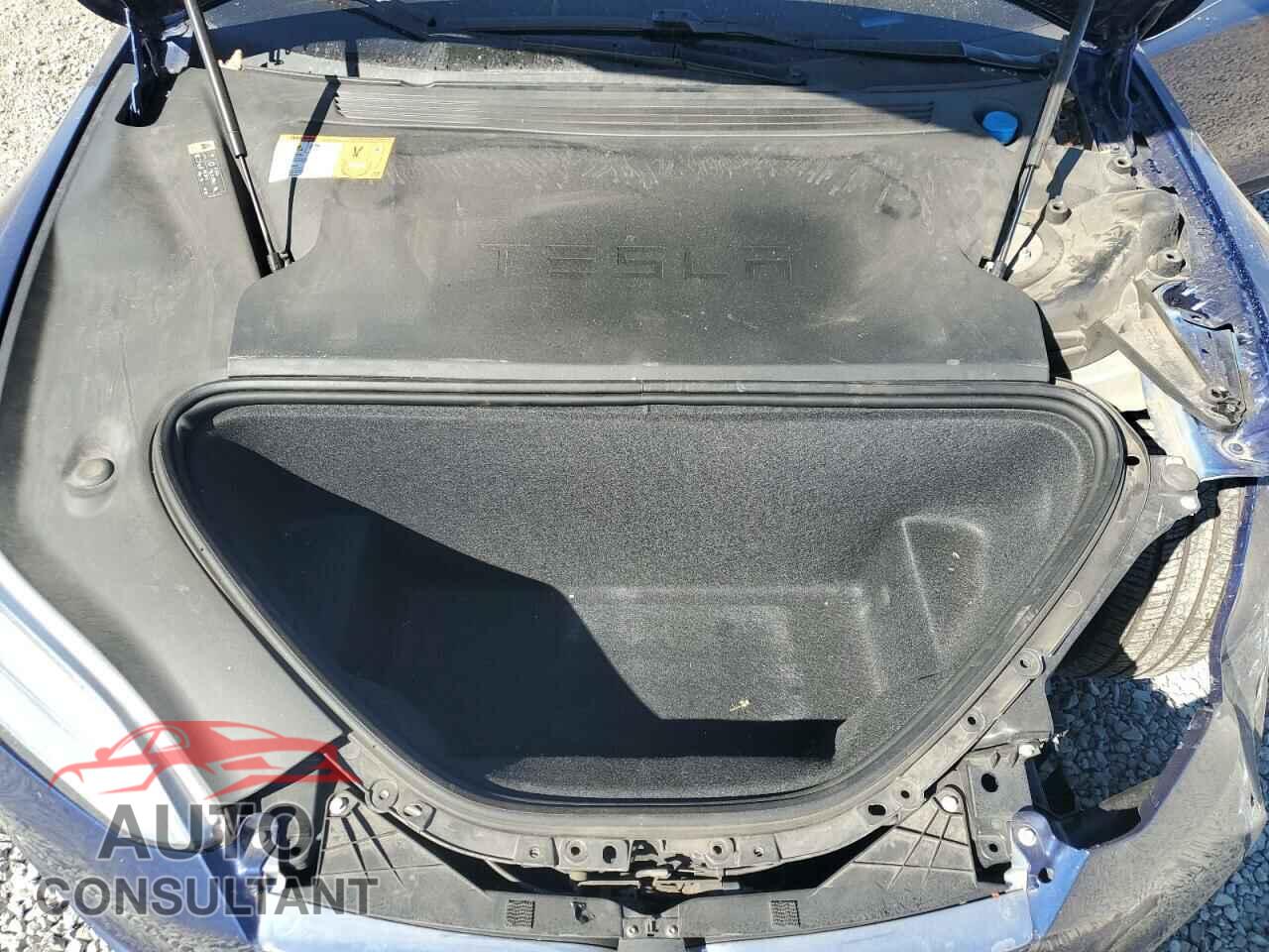 TESLA MODEL S 2017 - 5YJSA1E2XHF215579