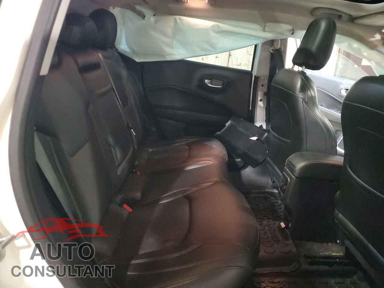 JEEP COMPASS 2018 - 3C4NJDBB9JT354824