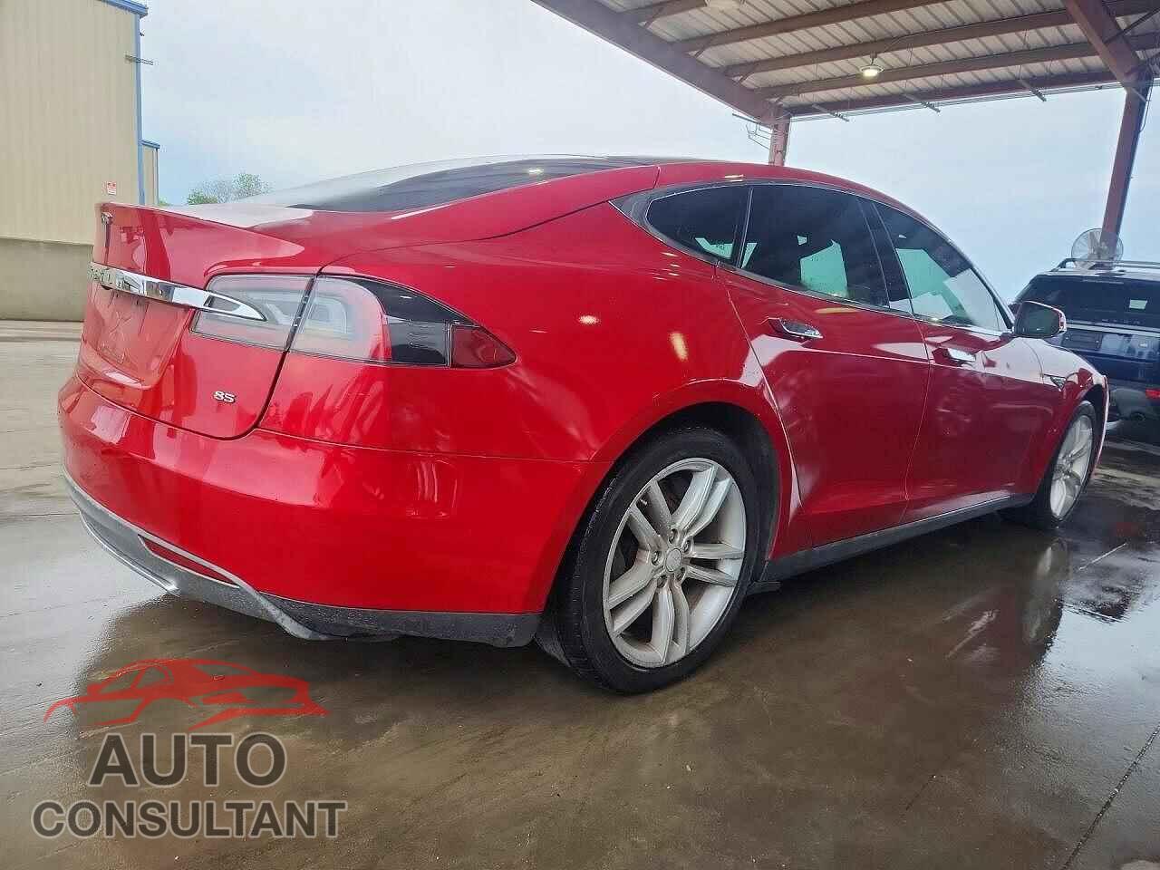 TESLA MODEL S 2013 - 5YJSA1CN4DFP19553
