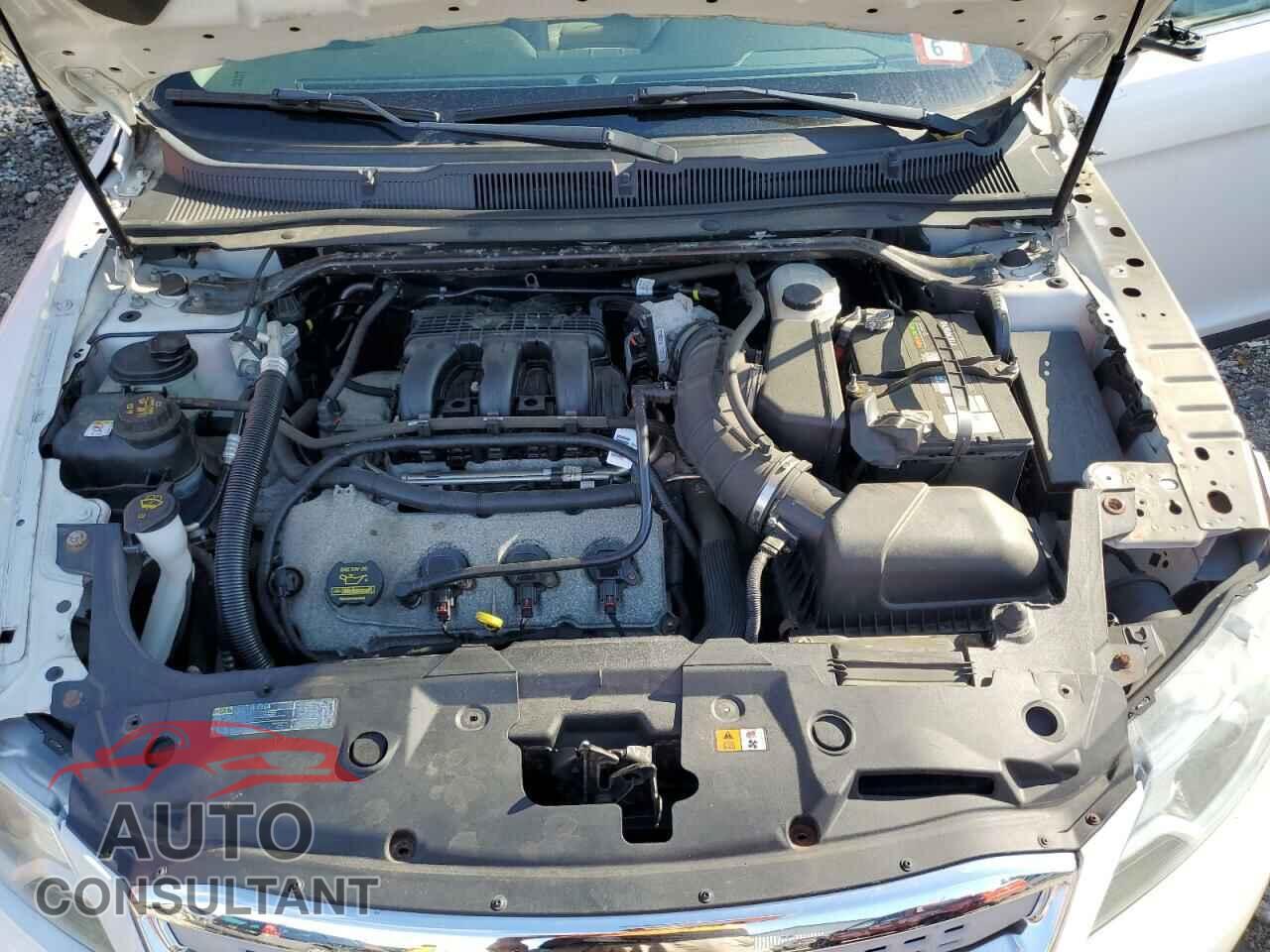FORD TAURUS 2011 - 1FAHP2EWXBG112005