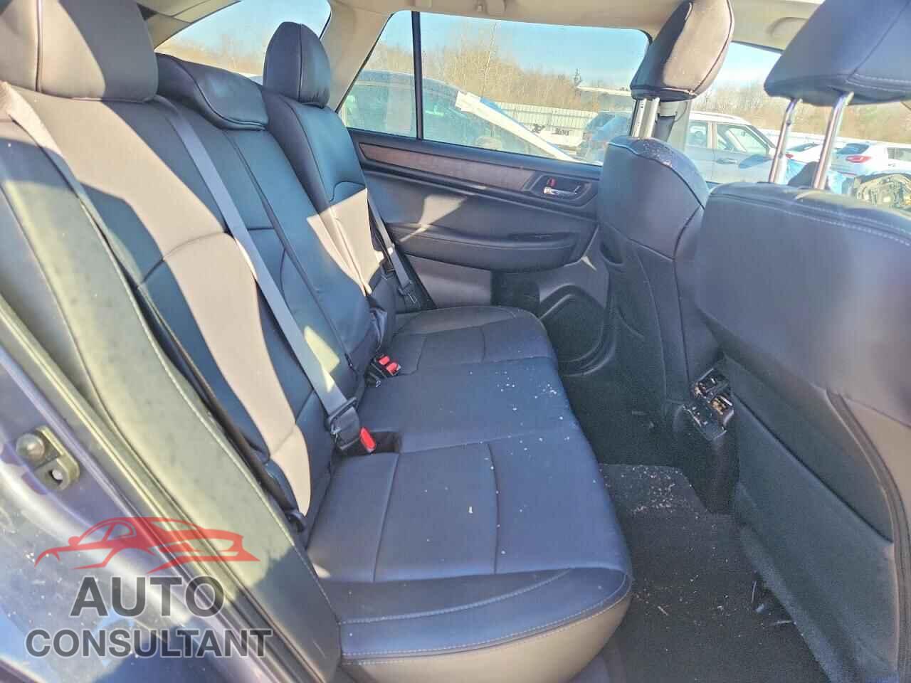 SUBARU OUTBACK 2017 - 4S4BSENC0H3208615