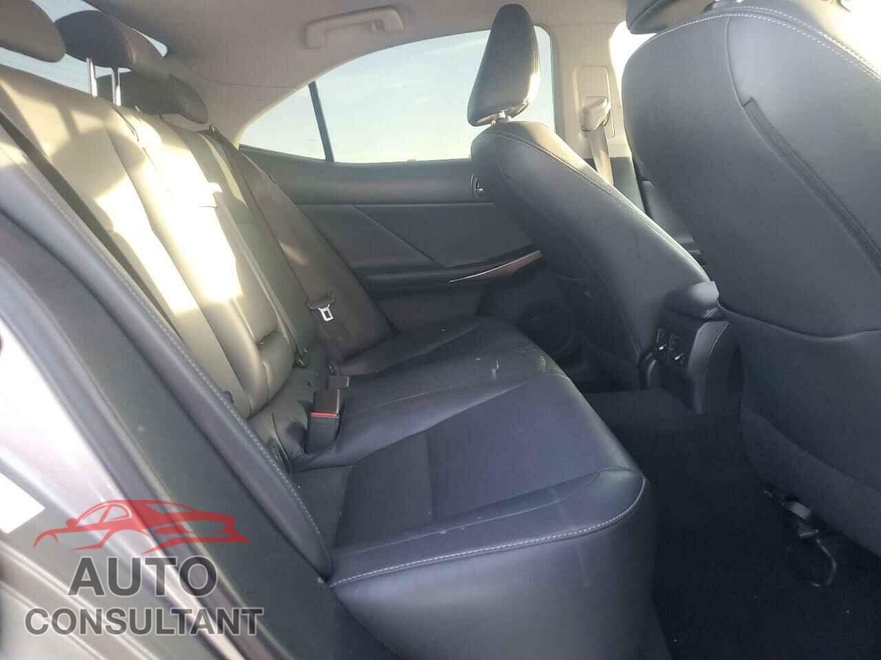 LEXUS IS 2015 - JTHBF1D29F5050186