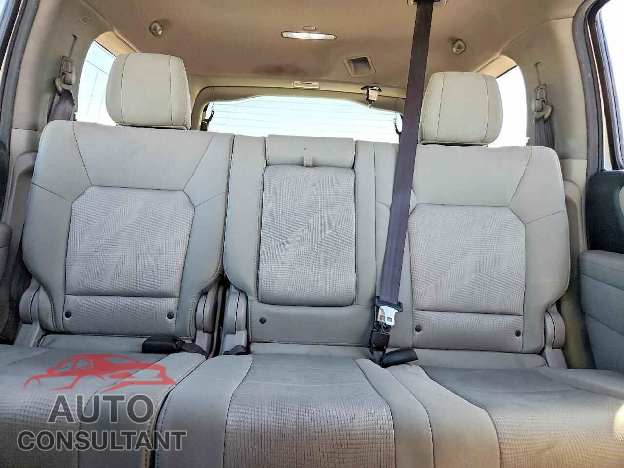 HONDA PILOT 2013 - 5FNYF4H21DB001034