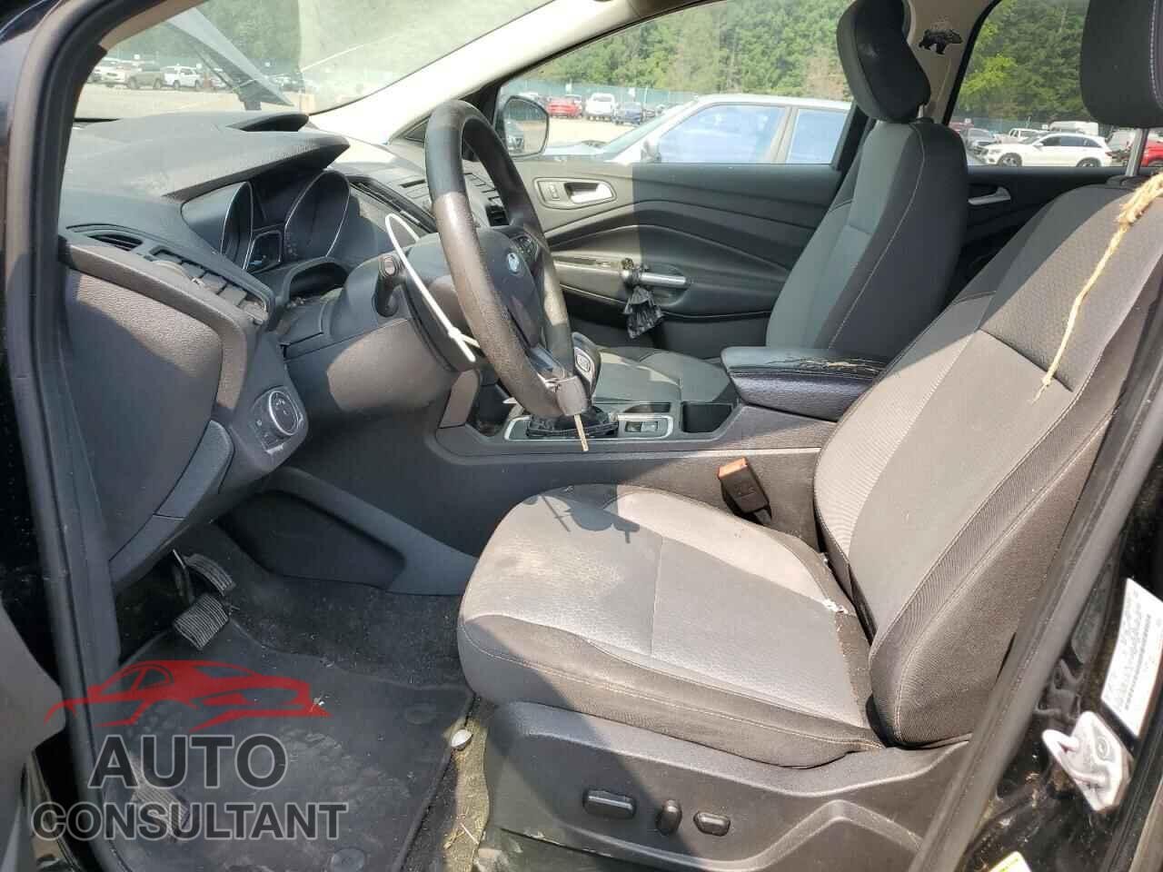 FORD ESCAPE 2018 - 1FMCU0GD4JUC91389