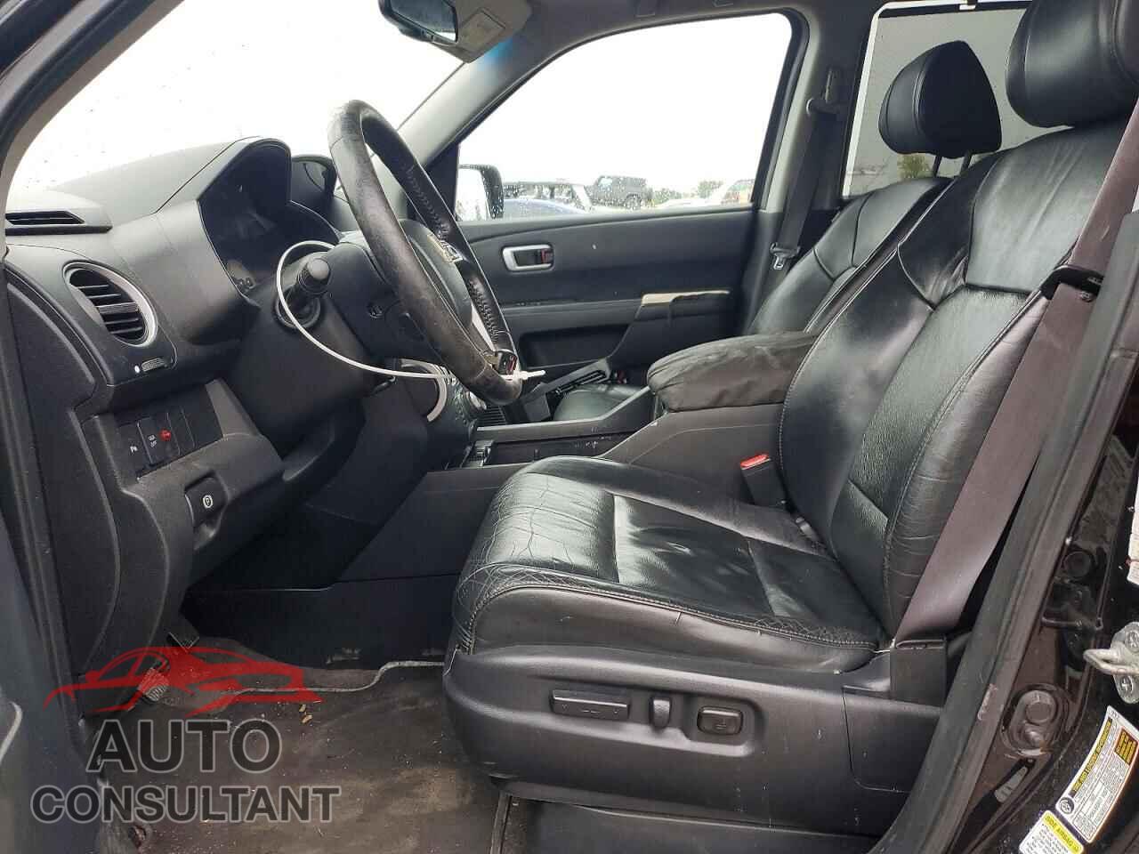 HONDA PILOT 2011 - 5FNYF4H94BB022115