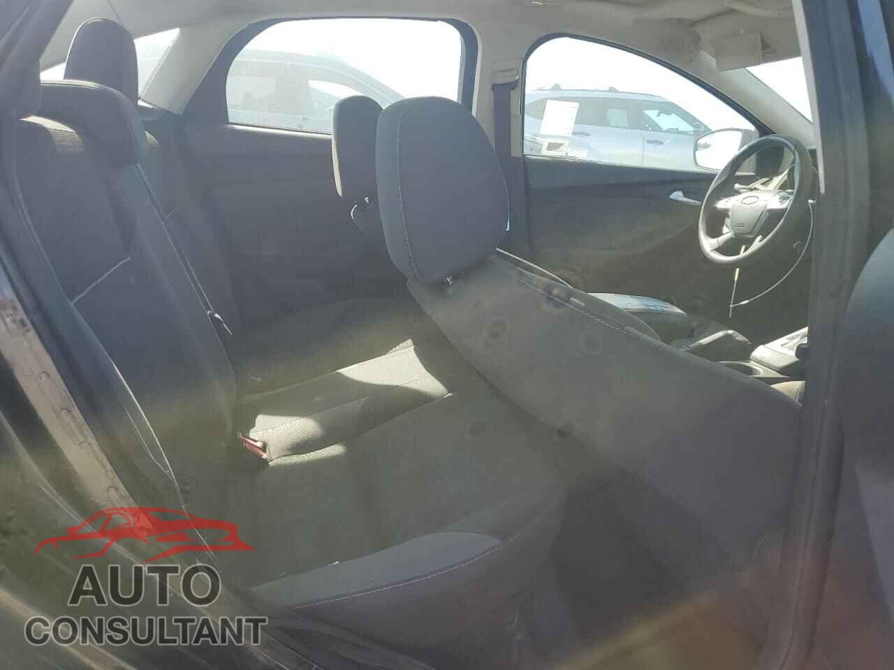 FORD FOCUS 2014 - 1FADP3F22EL162831