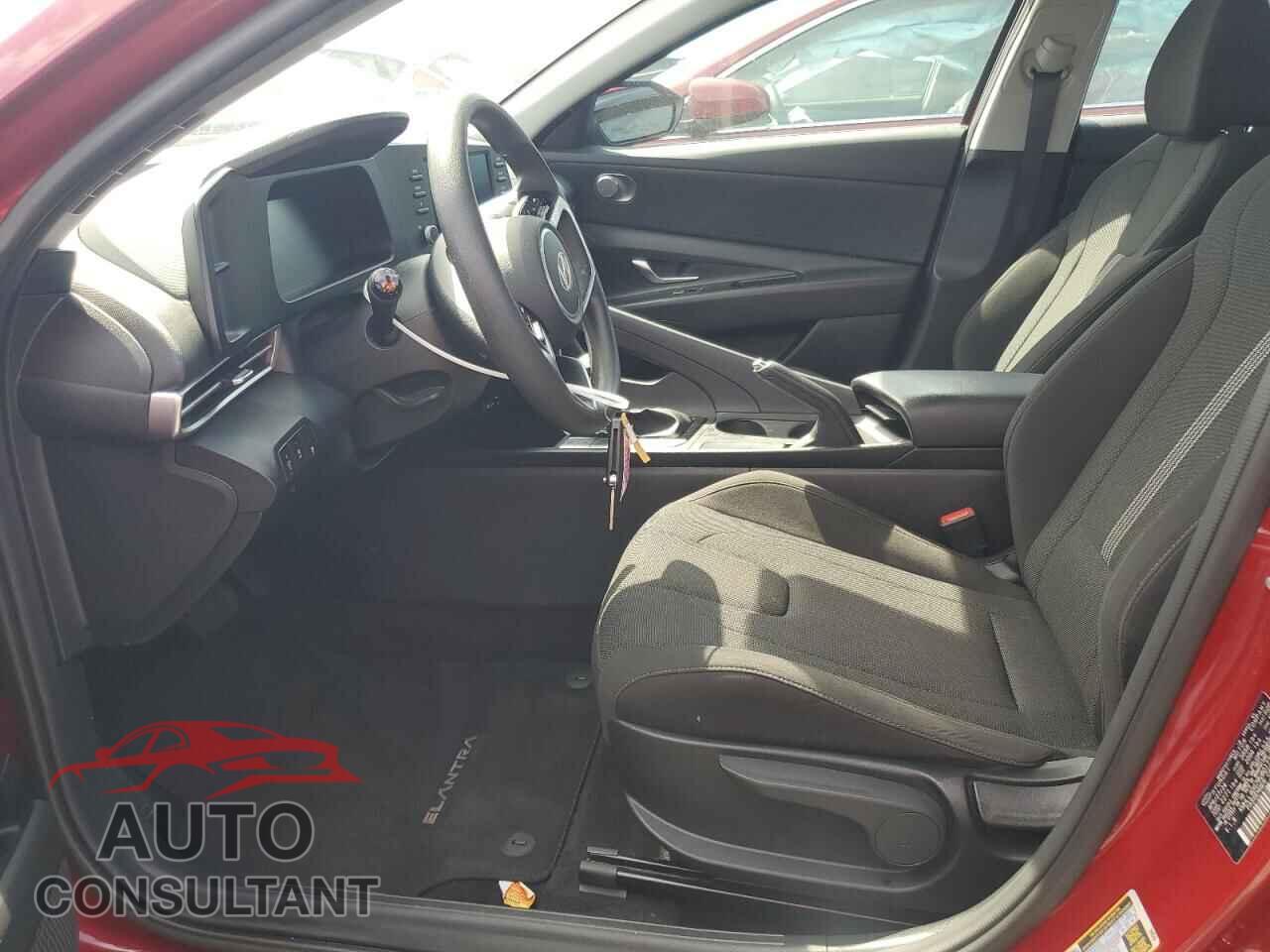 HYUNDAI ELANTRA 2024 - KMHLL4DG7RU801772