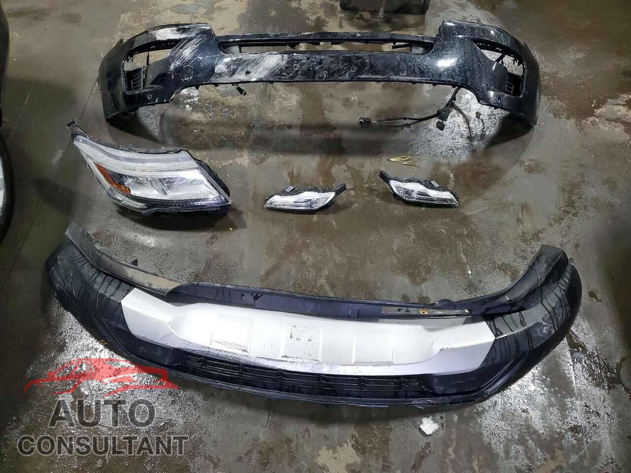 FORD EXPLORER 2018 - 1FM5K8D88JGA19432