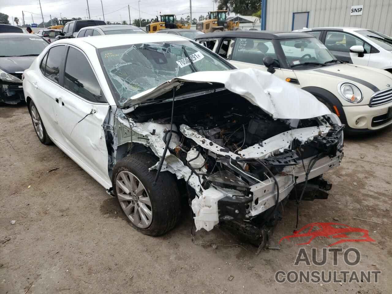 TOYOTA CAMRY 2020 - 4T1C11AK1LU889108