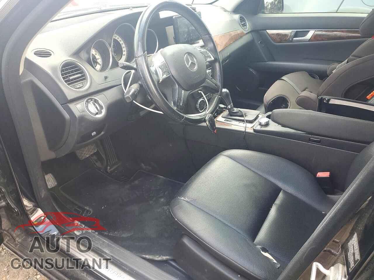 MERCEDES-BENZ C-CLASS 2012 - WDDGF8BBXCA655636