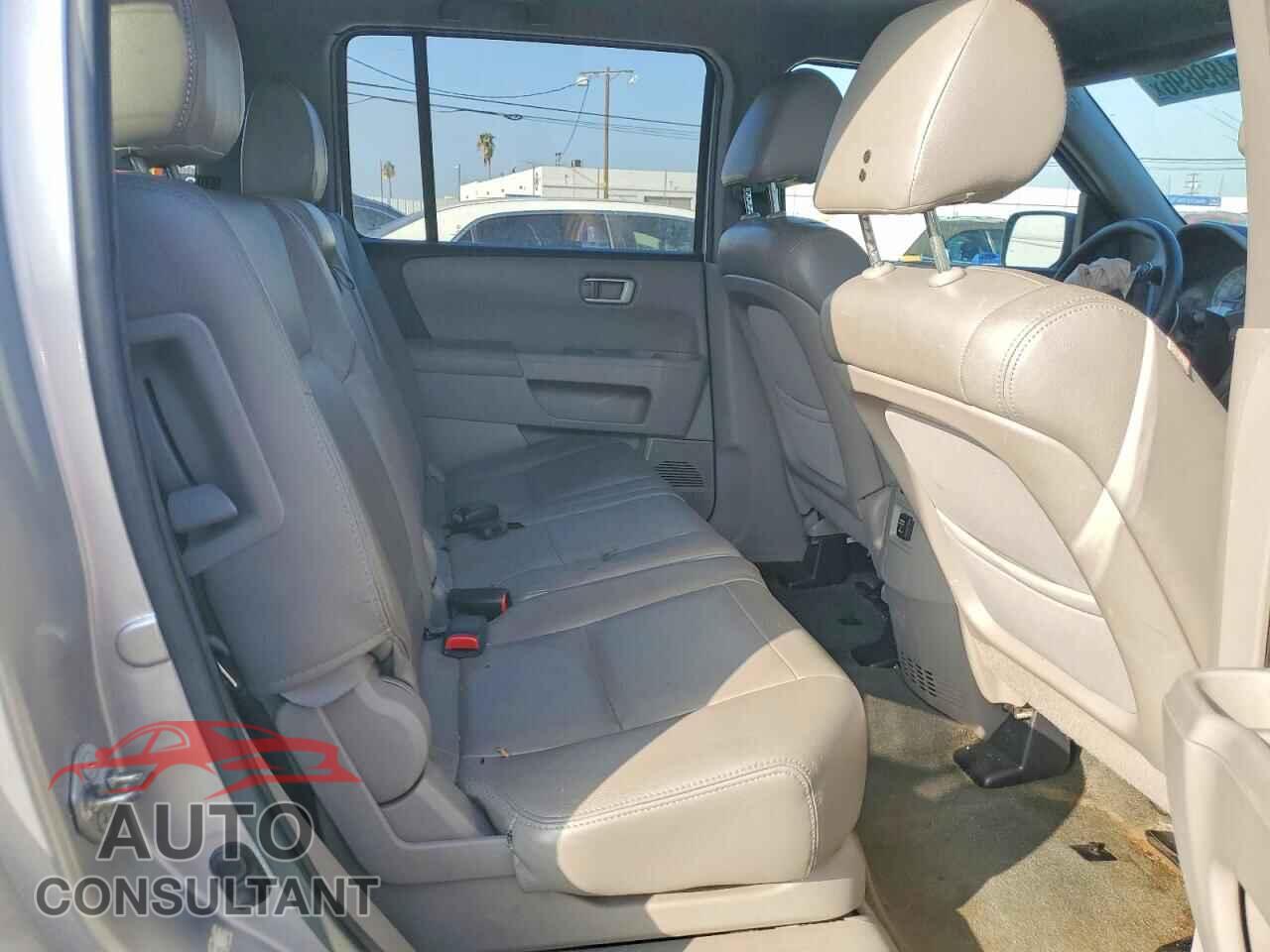 HONDA PILOT 2013 - 5FNYF3H26DB035237