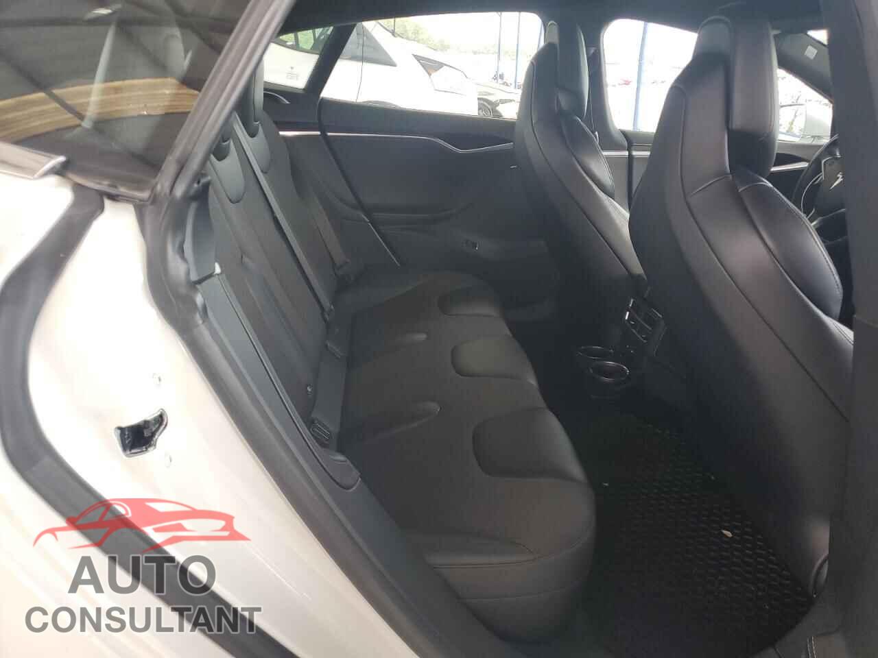 TESLA MODEL S 2017 - 5YJSA1E19HF197129