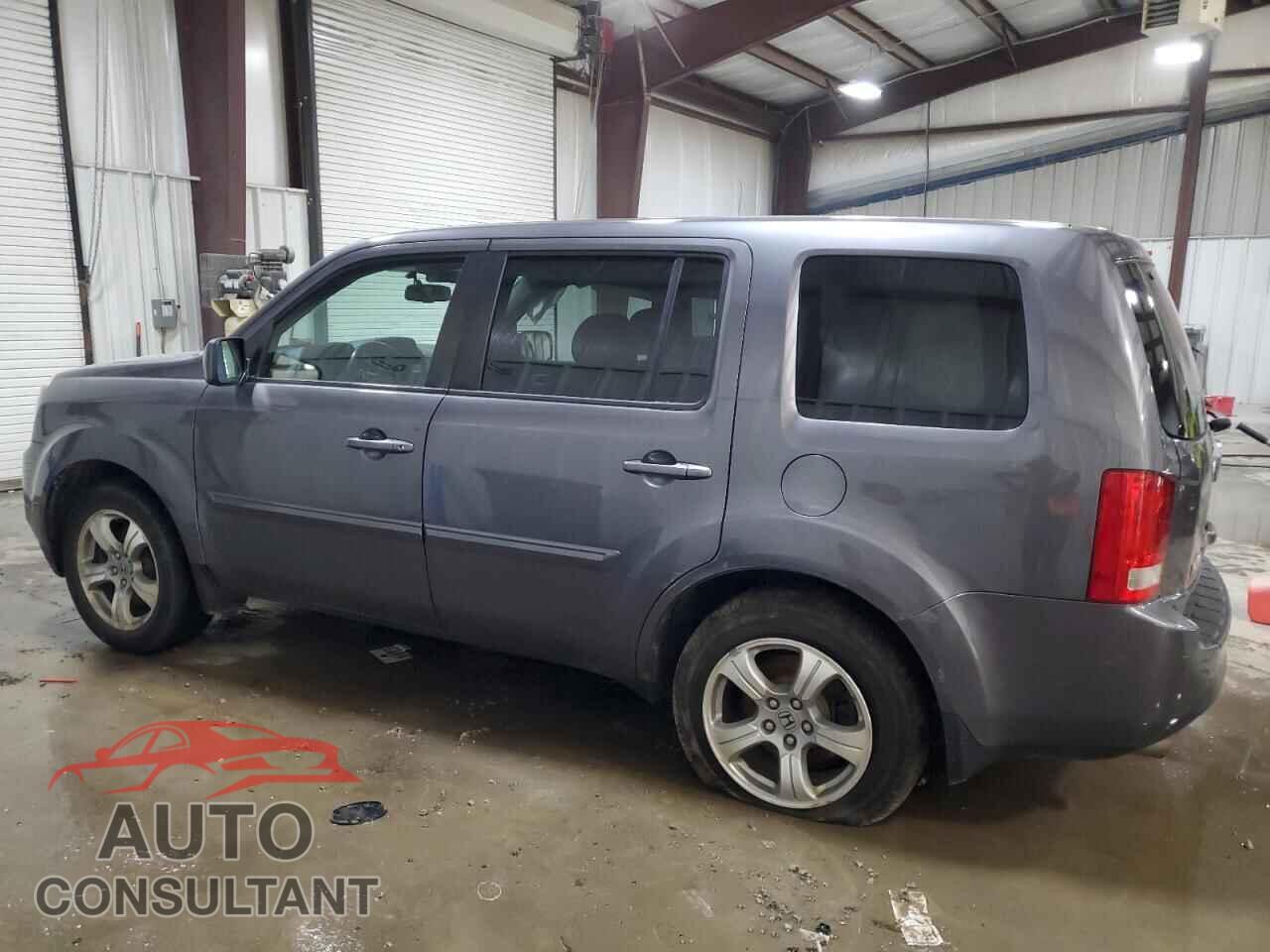 HONDA PILOT 2015 - 5FNYF4H56FB018246