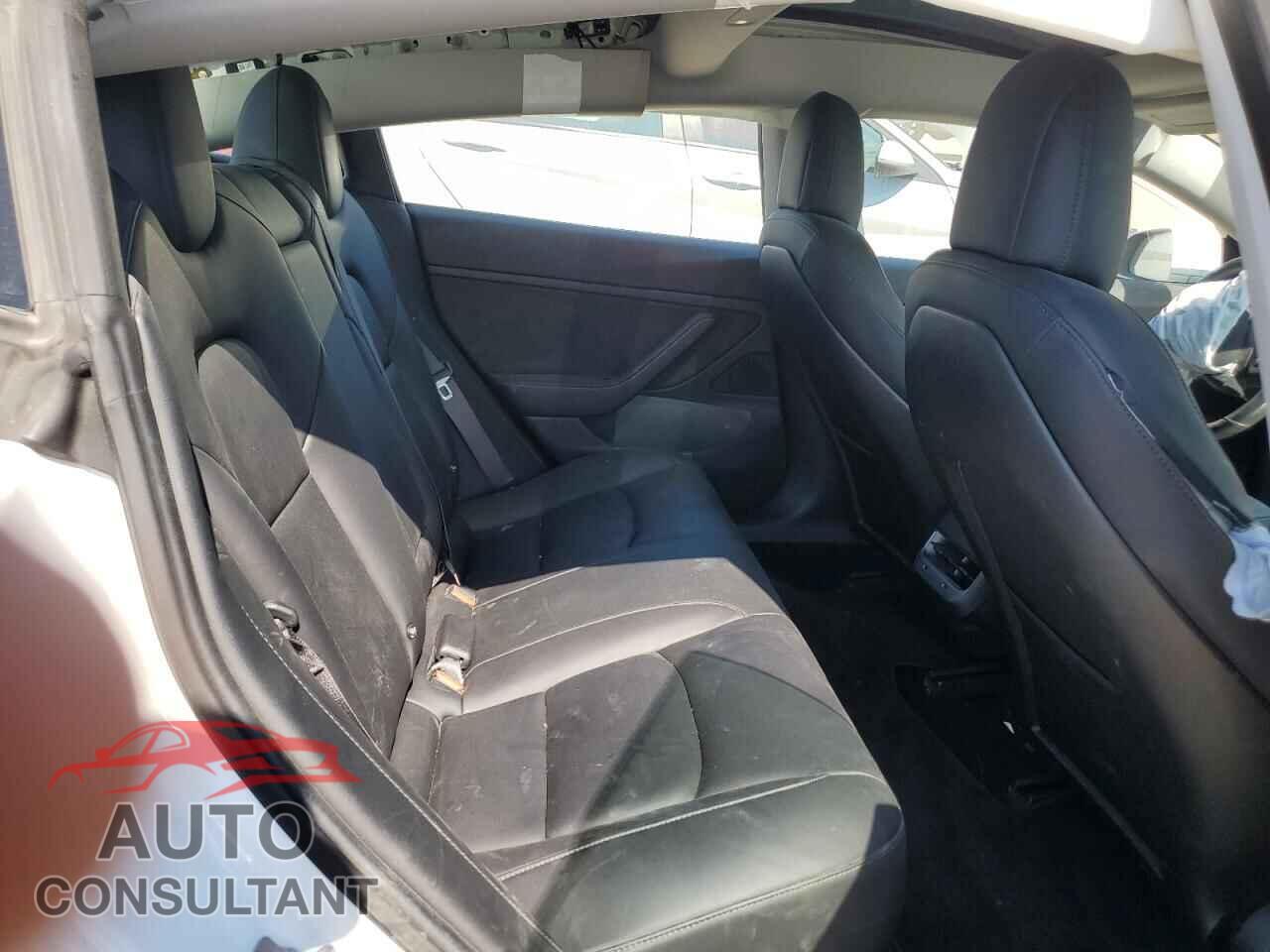TESLA MODEL 3 2018 - 5YJ3E1EA8JF027861