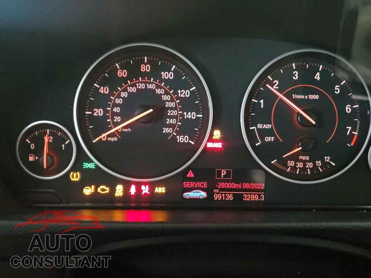 BMW 3 SERIES 2016 - WBA8E3G51GNU05933