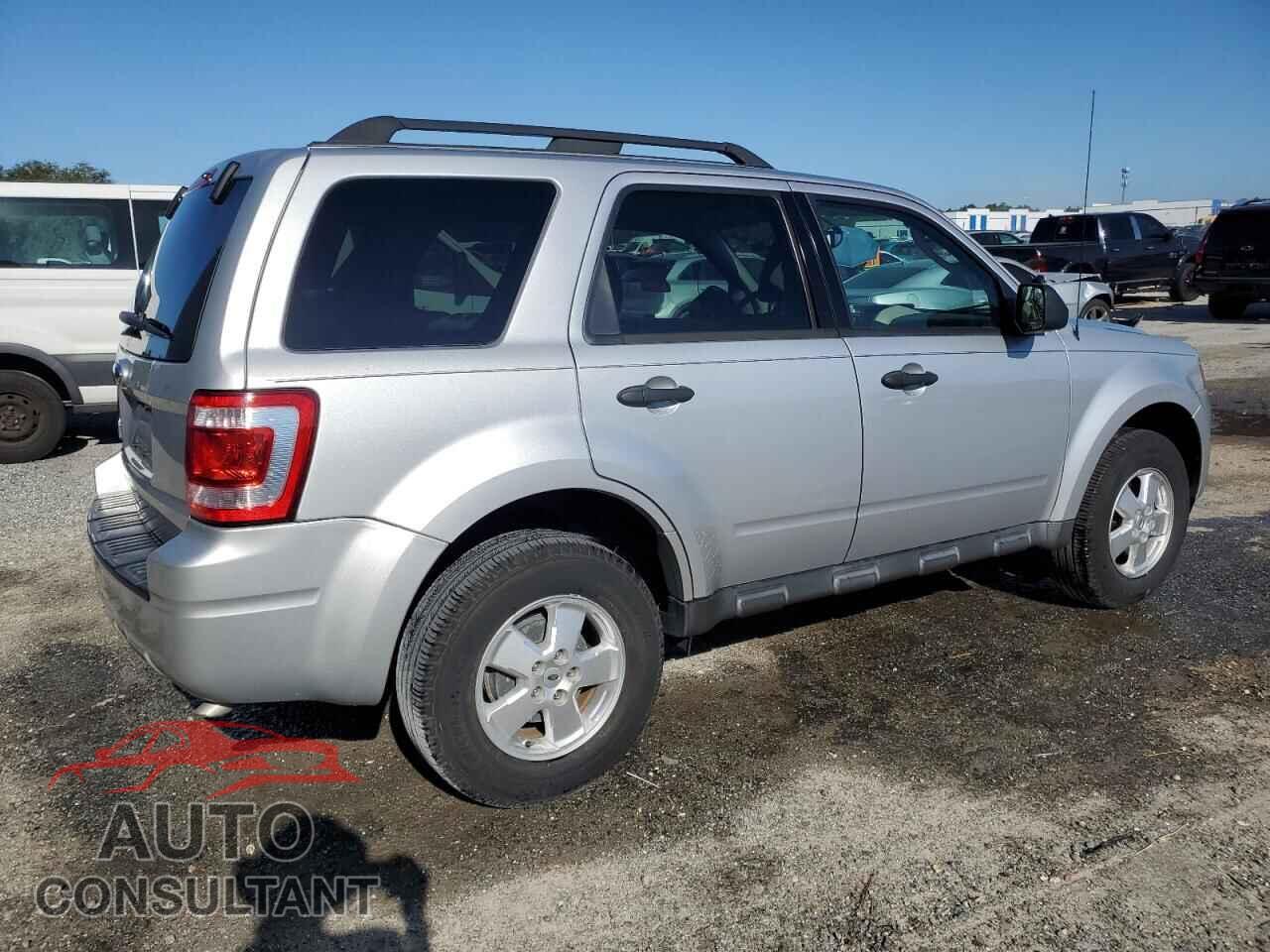 FORD ESCAPE 2011 - 1FMCU0D70BKB57779