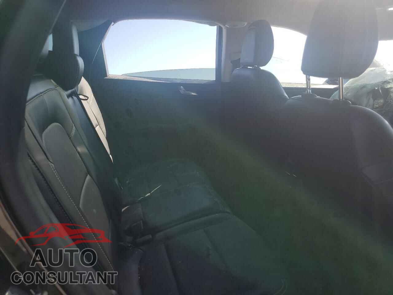 FORD ESCAPE 2020 - 1FMCU9J93LUA65470