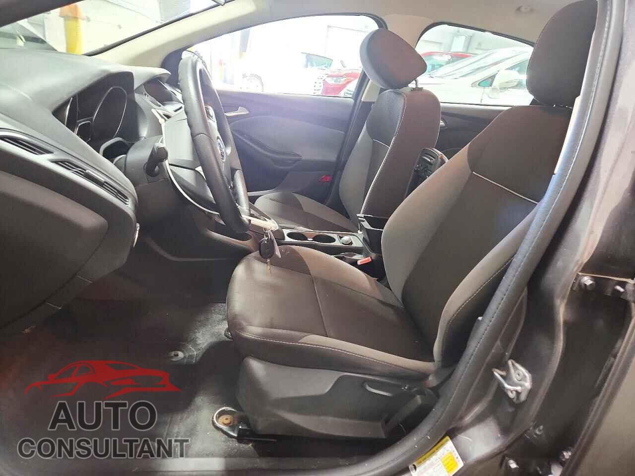 FORD FOCUS 2013 - 1FADP3F28DL156353