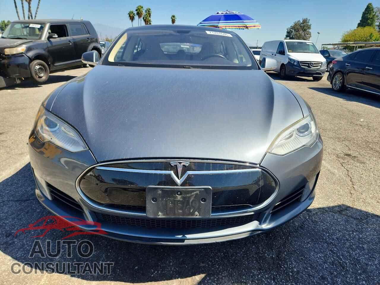 TESLA MODEL S 2013 - 5YJSA1CN8DFP06336