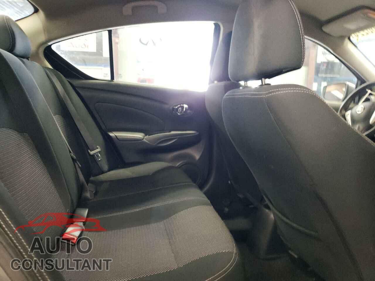 NISSAN VERSA 2017 - 3N1CN7AP3HL884875