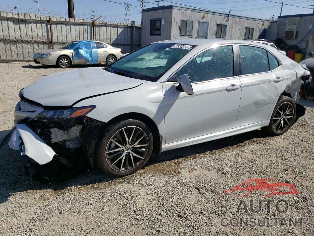 TOYOTA CAMRY 2022 - 4T1G11AK1NU069177