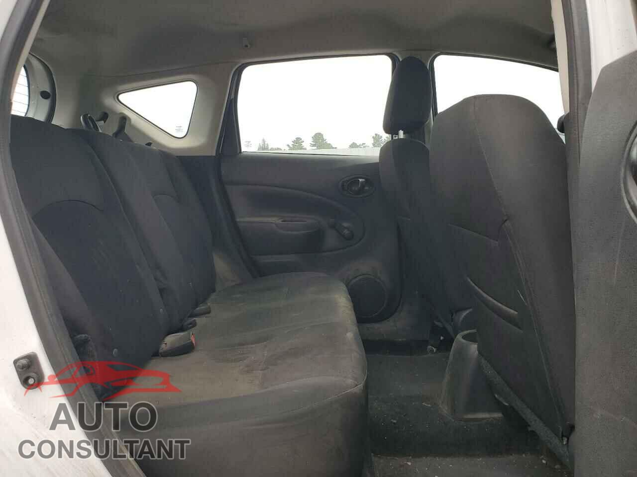 NISSAN VERSA 2019 - 3N1CE2CP3KL360505