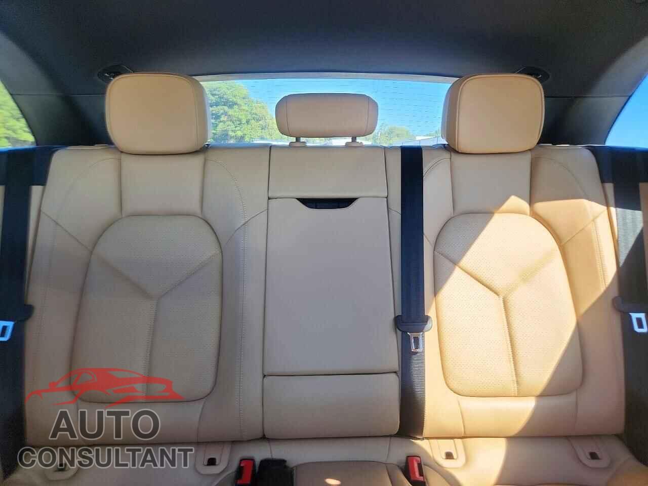 PORSCHE MACAN 2018 - WP1AA2A51JLB00534